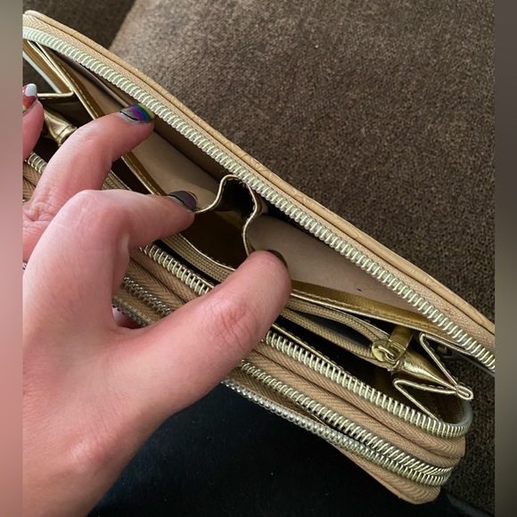 Steve Madden Python Beige Wallet - Picture 16 of 16